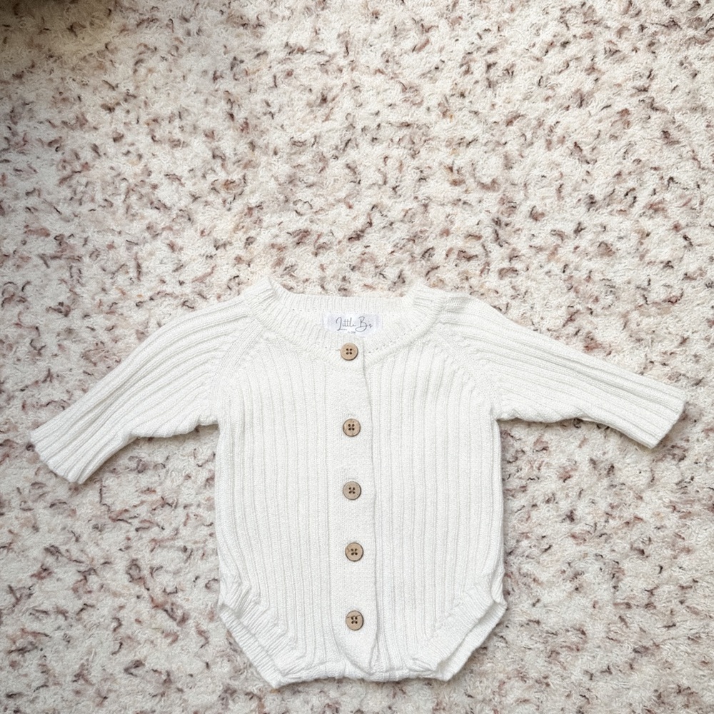 Luna + Luca / little B’s going home knit outfit